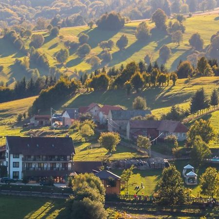 Casa Bradet Pensionat Întorsura Buzăului Exteriör bild